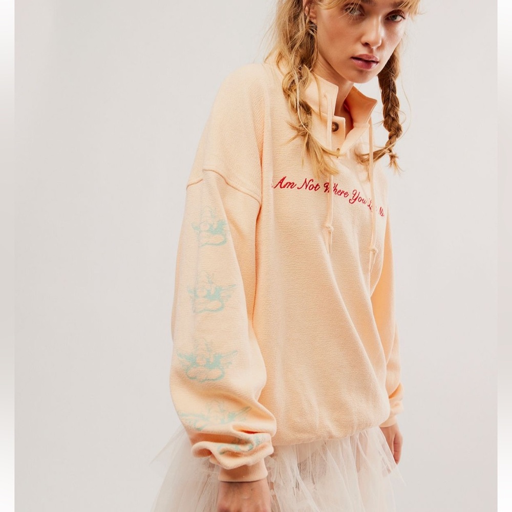 Boys Lie “I Am Not Where You Left Me”Pullover